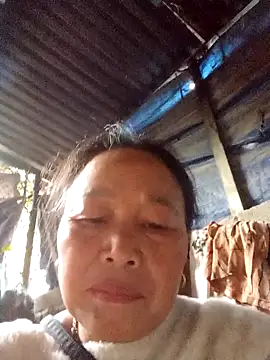 heesuu11 online show from 04/30/26, 06:31