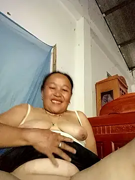 heesuu11 online show from 05/26/26, 08:43