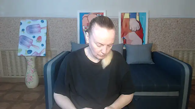 Snapshot of Bella_soulmate chatting on 06/30/26, 05:19 Bella soulmate online show from 06/30/26, 05:19