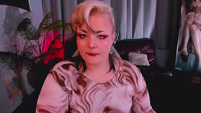 Snapshot of HwasaMoore chatting on 02/28/26, 01:45 HwasaMoore online show from 02/28/26, 01:45