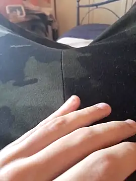 ilcazzone32 online show from 04/19/26, 02:05