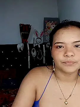 Snapshot of Emily_Rouse23 chatting on 05/09/26, 02:17 Emily Rouse23 online show from 05/09/26, 02:17