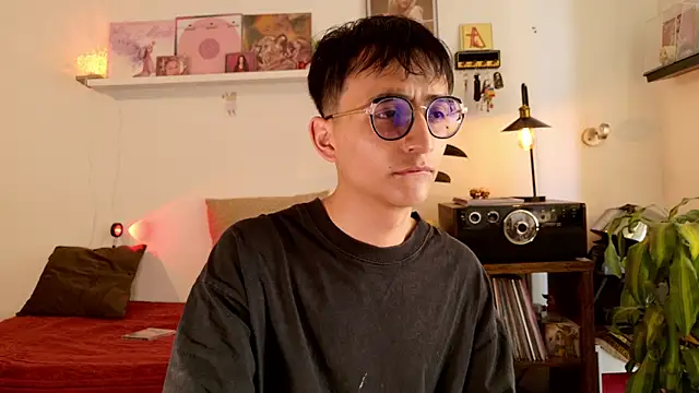 Snapshot of Sr_evann chatting on 02/28/26, 03:02 Sr evann online show from 02/28/26, 03:02