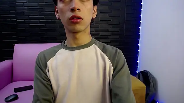 Snapshot of DanteLux chatting on 03/03/26, 03:18 DanteLux online show from 03/03/26, 03:18