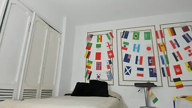 emily gaviria1 online show from 07/01/26, 12:07