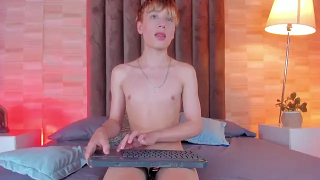 Isaac Grey online show from 03/18/26, 07:39