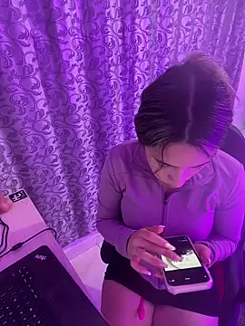 Snapshot of MANU_EF chatting on 03/03/26, 01:17 MANU EF online show from 03/03/26, 01:17