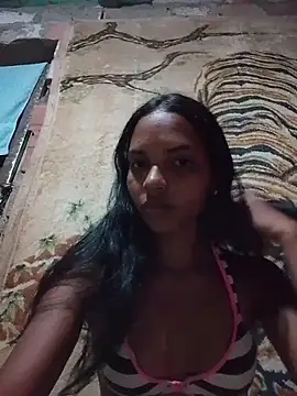 valentina gomez1 online show from 04/21/26, 02:04