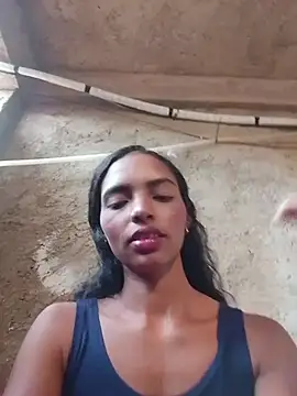 valentina gomez1 online show from 04/27/26, 01:42