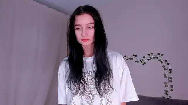 Snapshot of kira_montelle chatting on 02/26/26, 03:00 kira montelle online show from 02/26/26, 03:00