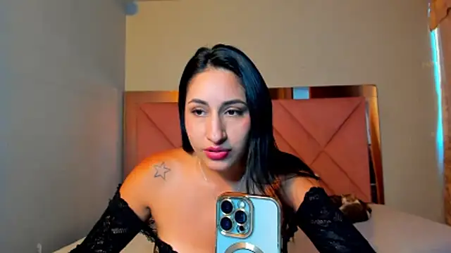 Snapshot of Alanah_connory chatting on 03/16/26, 06:45 Alanah connory online show from 03/16/26, 06:45