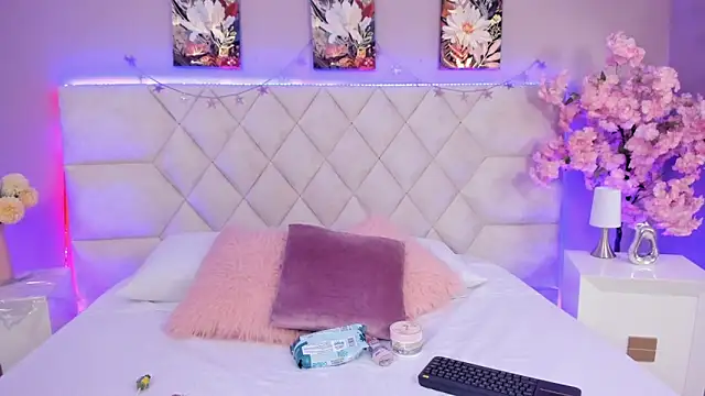 Snapshot of Salet_rosse chatting on 02/27/26, 08:31 Salet rosse online show from 02/27/26, 08:31