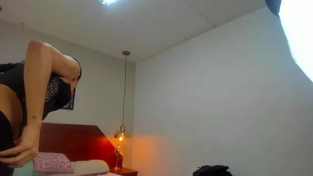 Snapshot of Miia03 chatting on 03/04/26, 11:38 Miia03 online show from 03/04/26, 11:38