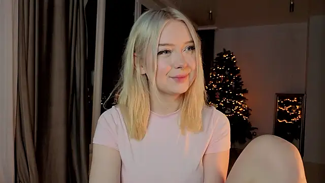 Snapshot of ChristinBland chatting on 02/27/26, 07:47 ChristinBland online show from 02/27/26, 07:47