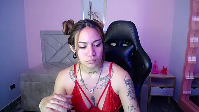 Andrea ch01 online show from 03/18/26, 08:12