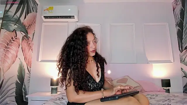 JeiLovee online show from 04/10/26, 11:26