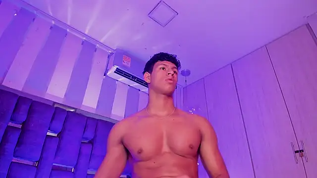 Snapshot of DomenicoRey chatting on 02/27/26, 12:16 DomenicoRey online show from 02/27/26, 12:16