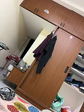 Snapshot of Varun_93 chatting on 02/25/26, 10:08 Varun 93 online show from 02/25/26, 10:08