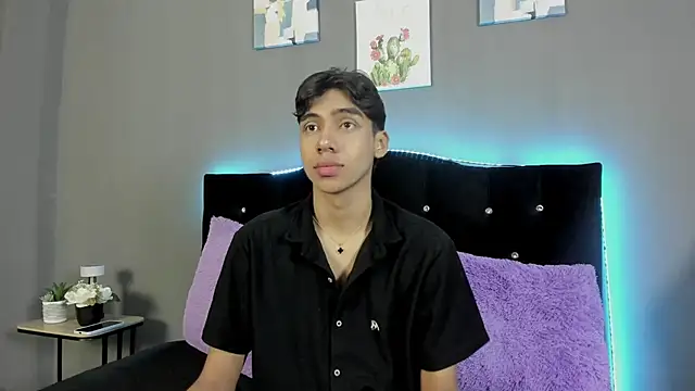 Eros Lux online show from 04/10/26, 12:10