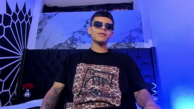 DylanRoyce  online show from 03/12/26, 12:22