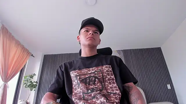 DylanRoyce  online show from 04/28/26, 12:43
