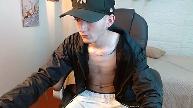 Snapshot of trevor_mob chatting on 03/03/26, 07:42 trevor mob online show from 03/03/26, 07:42