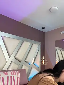 Ashleeyprincess01 online show from 04/25/26, 12:30