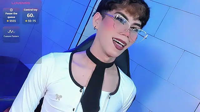 Snapshot of Gema_Jones_ chatting on 06/27/26, 11:48 Gema Jones online show from 06/27/26, 11:48