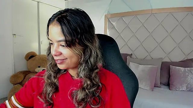 dulce lyraa1 online show from 03/10/26, 04:28