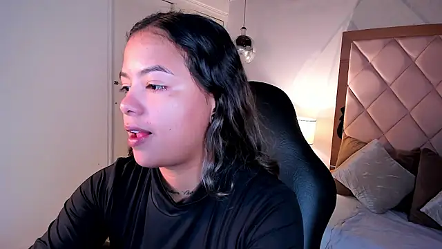 dulce lyraa1 online show from 05/26/26, 04:41