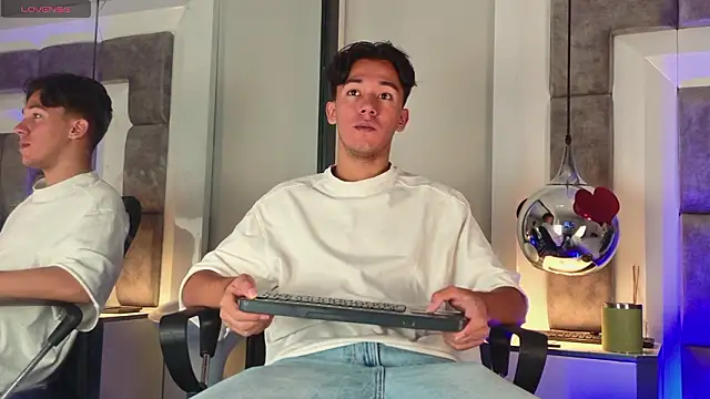 Austin Reedss online show from 03/23/26, 01:15