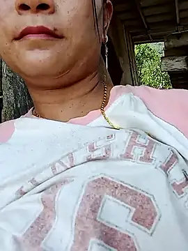 Snapshot of mami-rubi chatting on 03/01/26, 05:31 mami-rubi online show from 03/01/26, 05:31