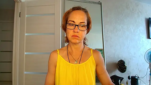 Snapshot of LioraWeiss chatting on 06/23/26, 12:25 LioraWeiss online show from 06/23/26, 12:25