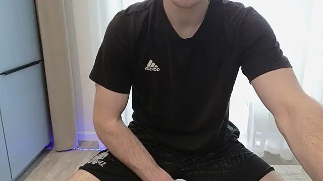 Snapshot of chantatummm chatting on 02/28/26, 09:43 chantatummm online show from 02/28/26, 09:43