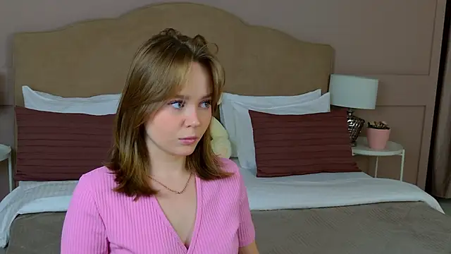 ElaraVance online show from 03/27/26, 05:02