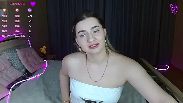 Snapshot of Smi1eF1ower chatting on 03/03/26, 10:37 Smi1eF1ower online show from 03/03/26, 10:37