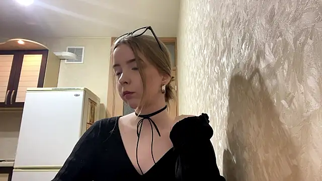 HillaryZelek online show from 02/28/26, 04:08