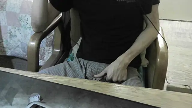 Snapshot of FiSTALiTY chatting on 03/02/26, 12:12 FiSTALiTY online show from 03/02/26, 12:12