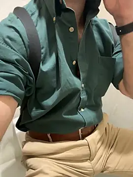 Snapshot of Coach_85 chatting on 05/09/26, 05:23 Coach 85 online show from 05/09/26, 05:23