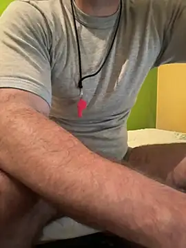 Snapshot of Coach_85 chatting on 06/25/26, 05:06 Coach 85 online show from 06/25/26, 05:06