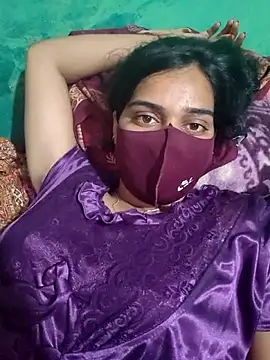 Snapshot of Poonam_bhoji chatting on 04/20/26, 11:24 Poonam bhoji online show from 04/20/26, 11:24
