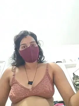 Snapshot of Poonam_bhoji chatting on 07/10/26, 05:26 Poonam bhoji online show from 07/10/26, 05:26