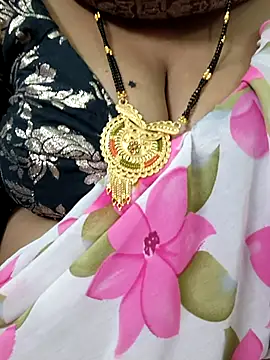 Snapshot of Sofiaa_09 chatting on 03/01/26, 05:15 Sofiaa 09 online show from 03/01/26, 05:15