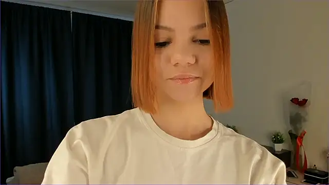 Snapshot of Diana_Burn chatting on 03/09/26, 12:42 Diana Burn online show from 03/09/26, 12:42