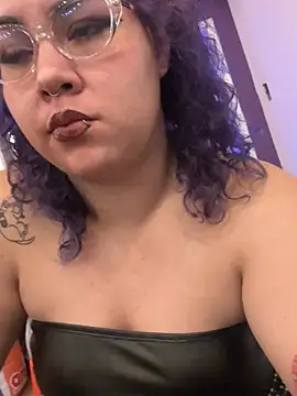 lilith velvet  online show from 05/14/26, 04:19