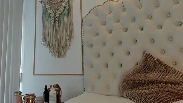 Snapshot of Sara_funy chatting on 02/25/26, 12:26 Sara funy online show from 02/25/26, 12:26