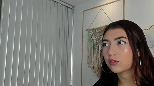 Sara funy online show from 05/28/26, 11:29