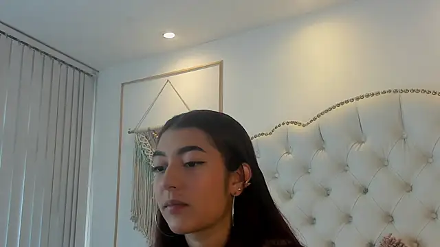 Sara funy online show from 06/03/26, 11:46