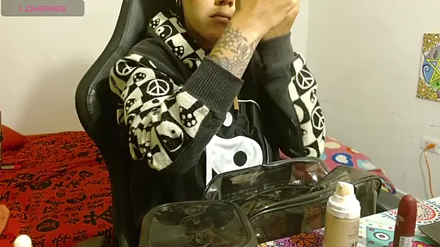 Divinejewel69 online show from 04/14/26, 09:59