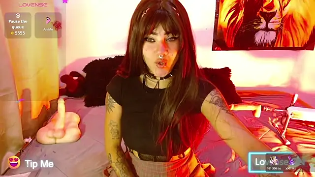 Divinejewel69 online show from 05/18/26, 11:27